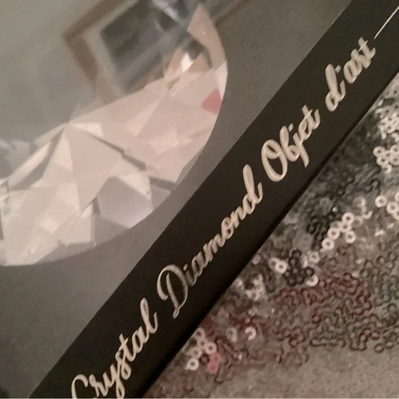 Beautiful crystal Diamond paperweight saks fifth ave - Picture 4 of 4